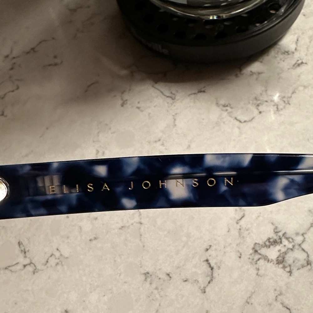 Elisa Johnson Blue Tortoise Shell Sunglasses - image 3